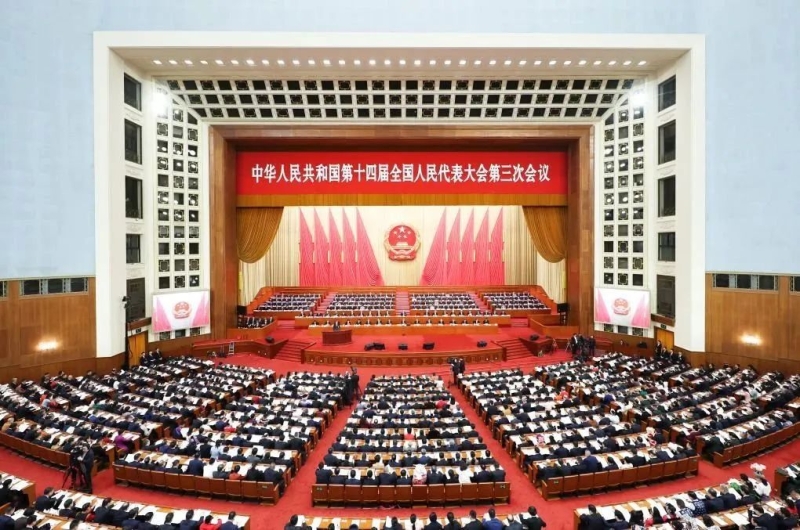 南充文旅职院教师热议全国两会