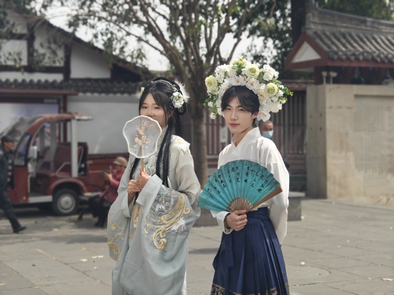 以青春力量赋能地方文旅发展—我校学子倾力服务2025阆中汉服纪