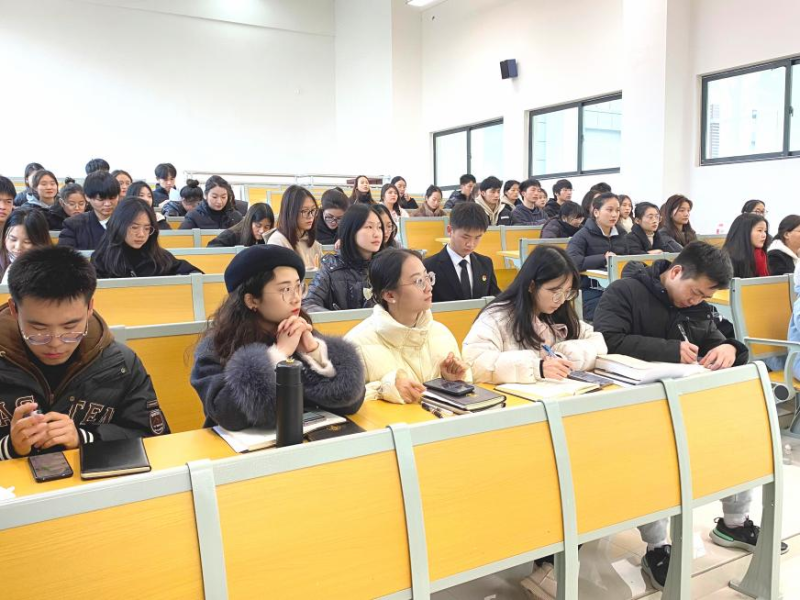 酒店系学生党支部开展入党积极分子吸纳大会暨入党积极分子培训班