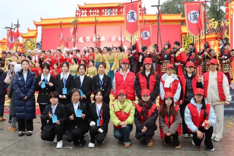 “非遗贺新春·阆中古城过大年”春节文化启动仪式志愿服务活动圆满结束