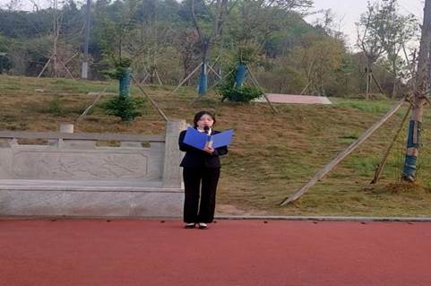 李佳钰